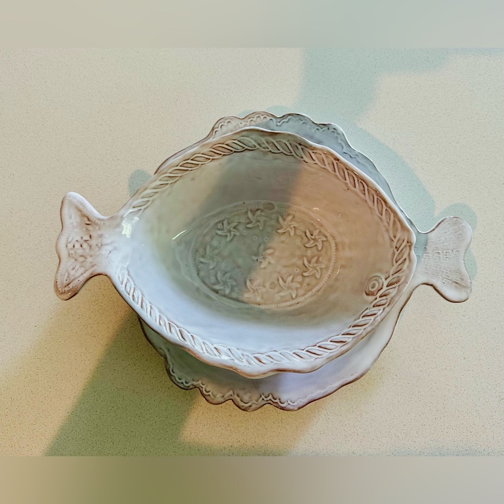 Vietri Bianca Pesce bowl and plate set.